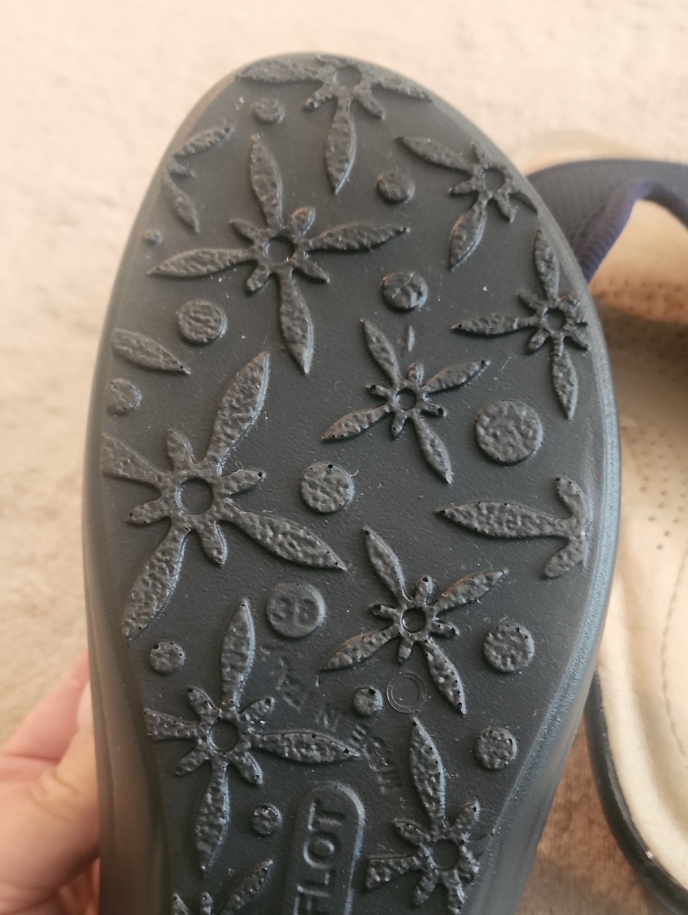 NWT.Fly Flot Navy Mesh Open-Toe Slide Sandals - Picture 9 of 9